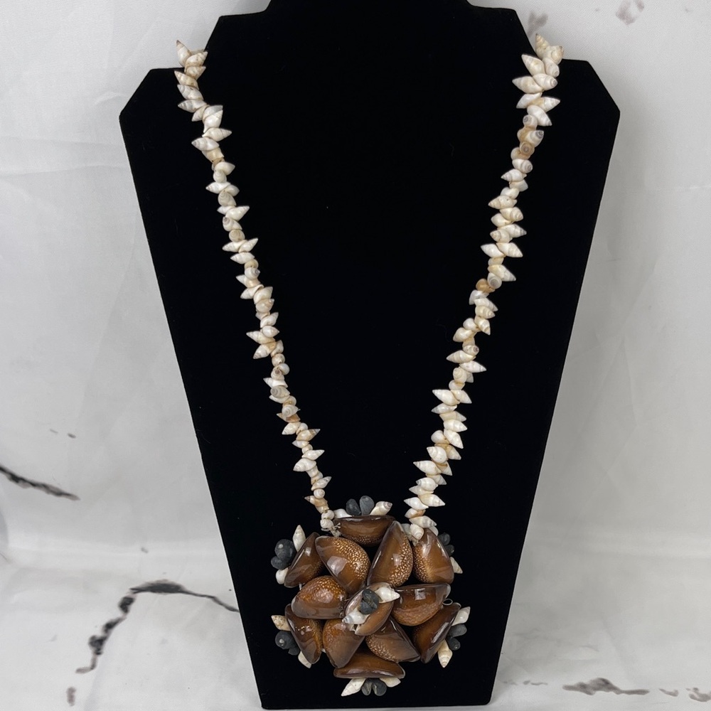 Cowrie Shell Beaded Medallion Necklace Island Tropical Hawaiian Bohemian Surfer